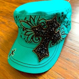 Women’s hat with embellishments